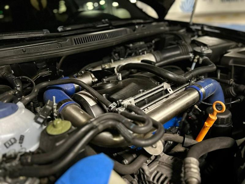 Golf VI Remont silnika, montaż większej turbiny, budowa układu dolotowego podniesienie mocy - zdjęcie 2, realizacja Auto Serwis Szeński Zabrze